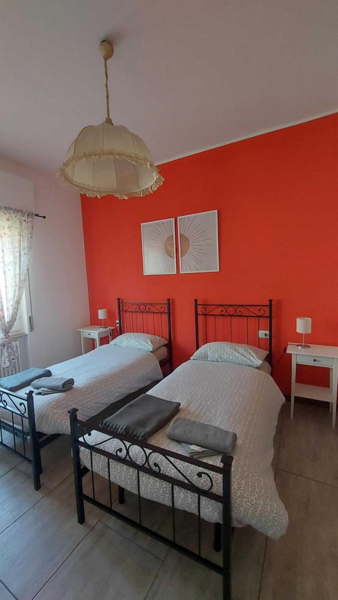 Locanda La Tana Del Luppolo Valmadrera Bagian luar foto