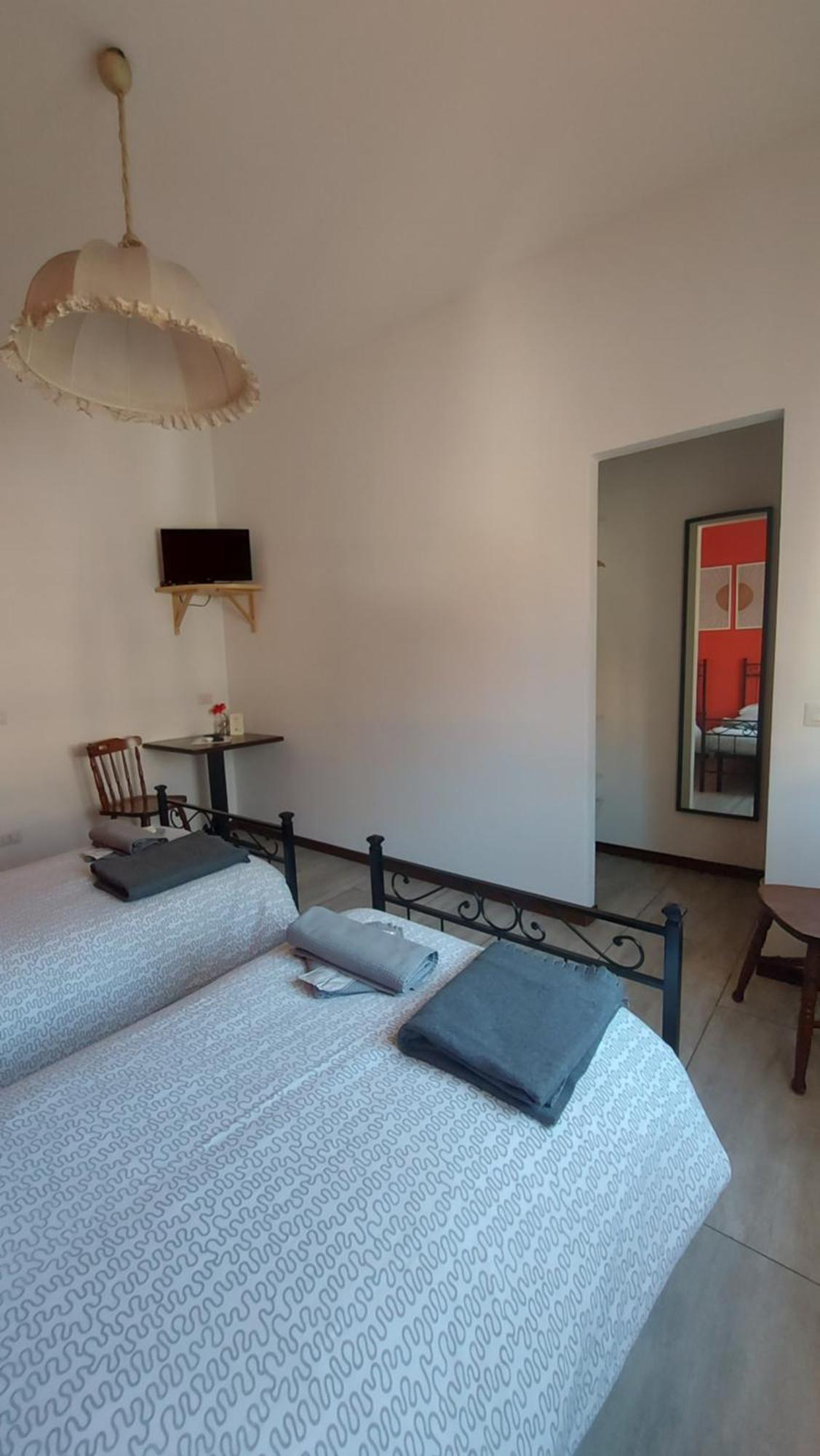 Locanda La Tana Del Luppolo Valmadrera Bagian luar foto